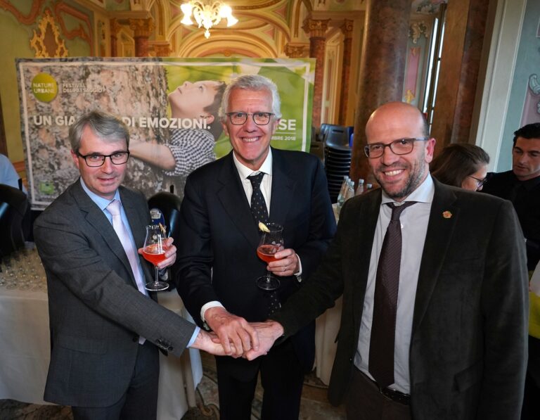 Alberto Frausin con il Sindaco di Varese e il Sindaco di Induno