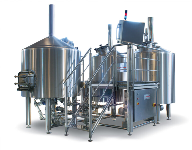 Un microbirrificio Spadoni a 3 tini