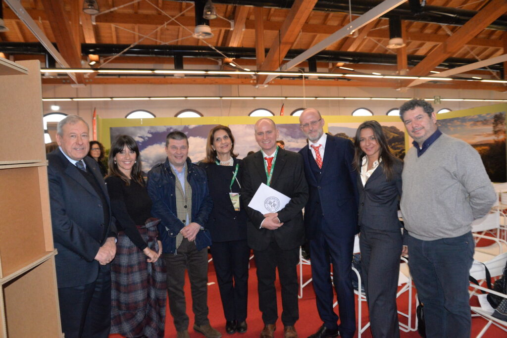 (da destra) Prof. Carniello, Dott.ssa Paladini, Dott. Quiliquini, Dott.ssa Podda, Francesco Donati, Avv. Armellini, Valter Crema